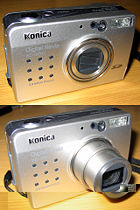Kompakte Digitalkamera mit ein- und ausgefahrenem Zoomobjektiv