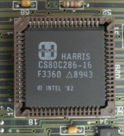 Mit dem 80286 wurde der Protected Mode eingeführt, hier ein Modell von Harris Semiconductor im PLCC-Gehäuse