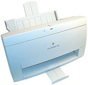 Der Tintenstrahldrucker Apple Color StyleWriter 2400 (eingeführt 1994)