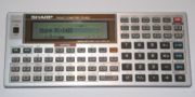 Vorderansicht des Sharp PC-1403